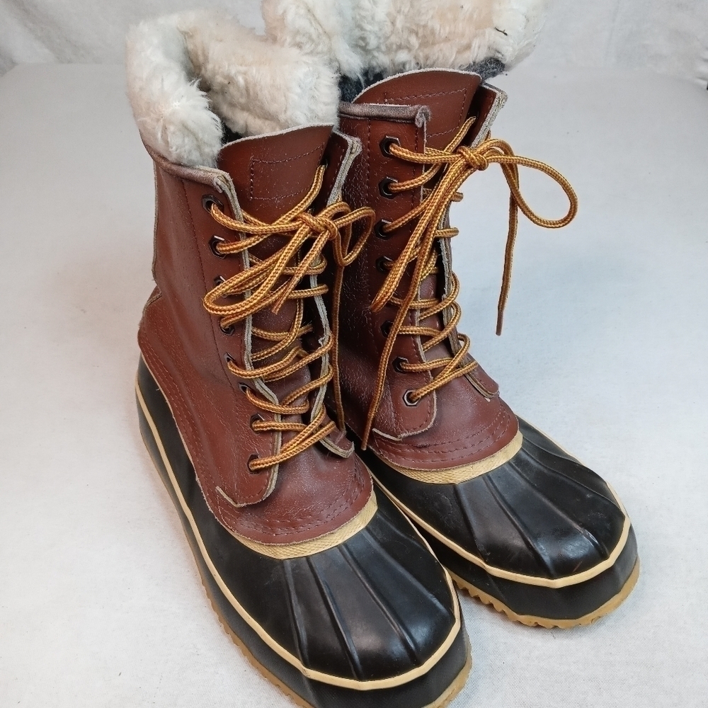 St. Johns Bay Brown Leather, Hunting Duck
